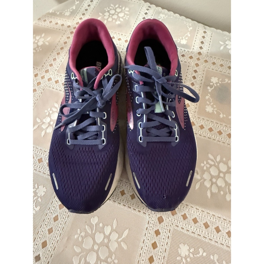 Womens Brooks Running Shoes Size 8.5